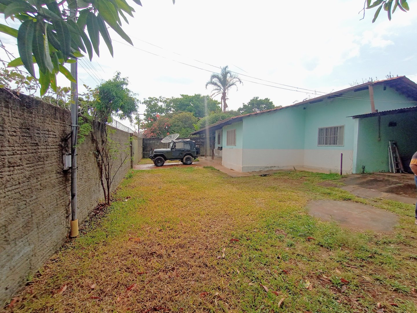 ÓTIMA CASA 2 QUARTOS - MONTE SINAI - EM FRENTE COMPLEXO ESPORTIVO - ALTO PARAÍSO DE GOIÁS
