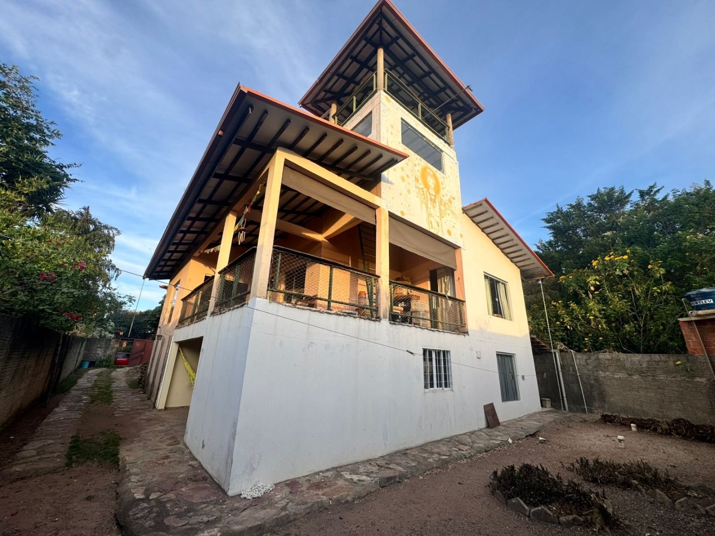 BAIXOU O PREÇO: LINDA CASA 2 QUARTOS, 1 SUÍTE , E 1 LOFT