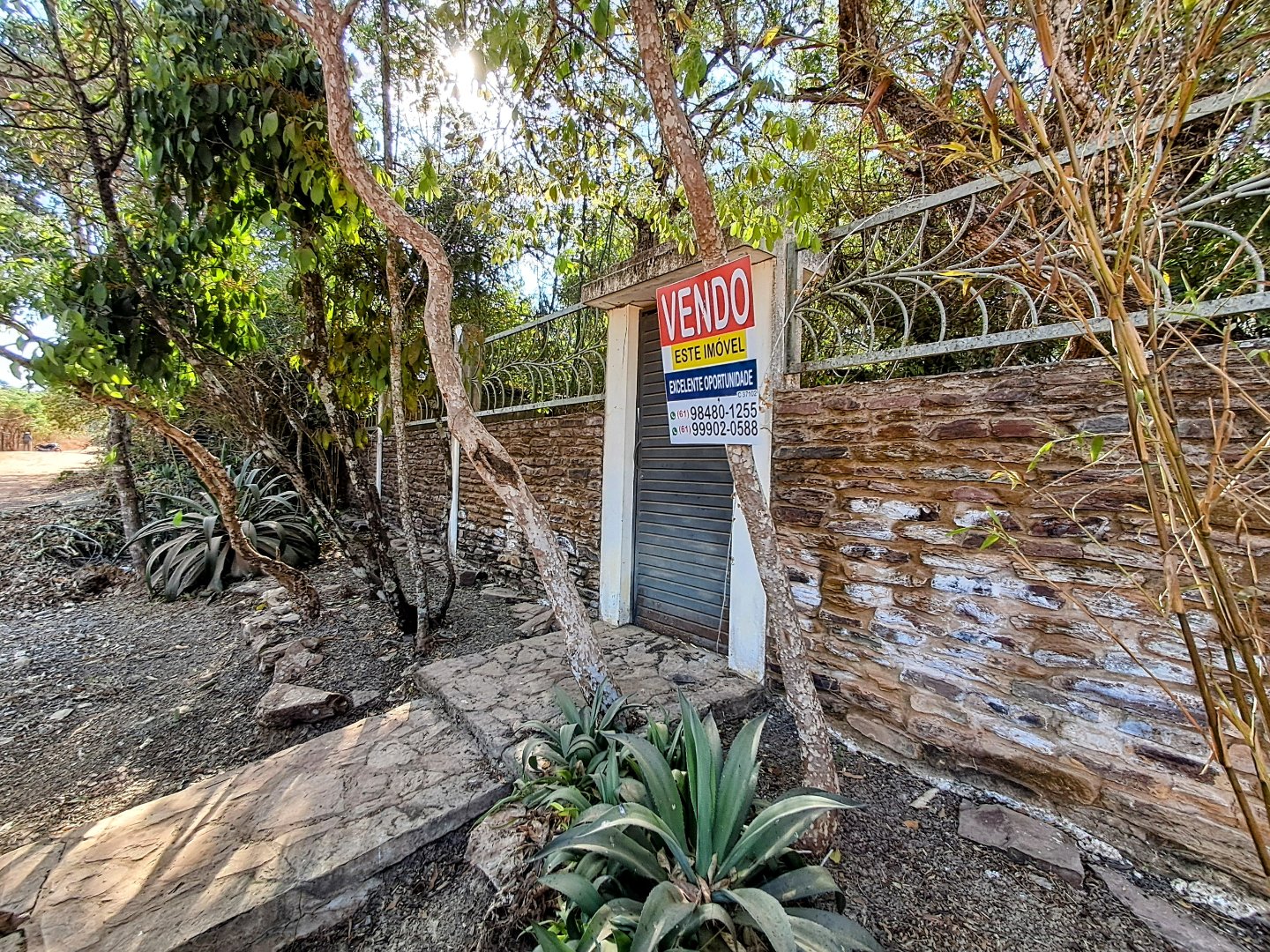 EXCELENTE LOTE 638m2 - MURADO - ESTÂNCIA PARAISO - ALTO PARAISO GOIÁS